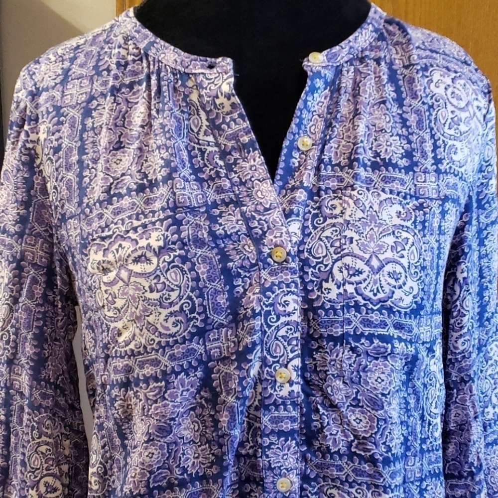 Anthropologie akemi + kin purple floral button up
